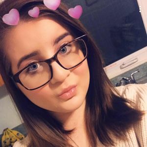 Meet your Posher, Alicia